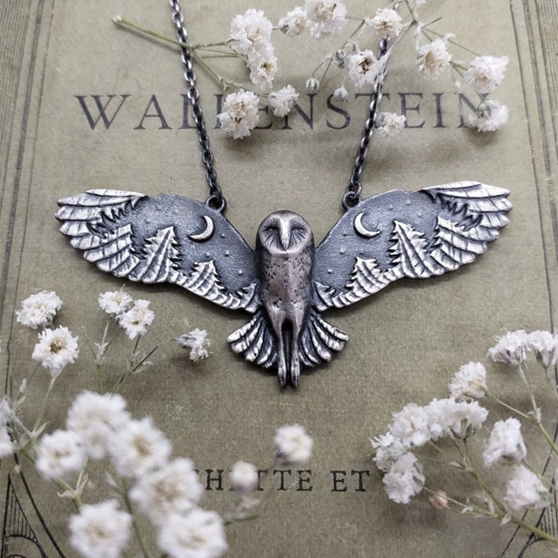 Creative flying owl Necklace