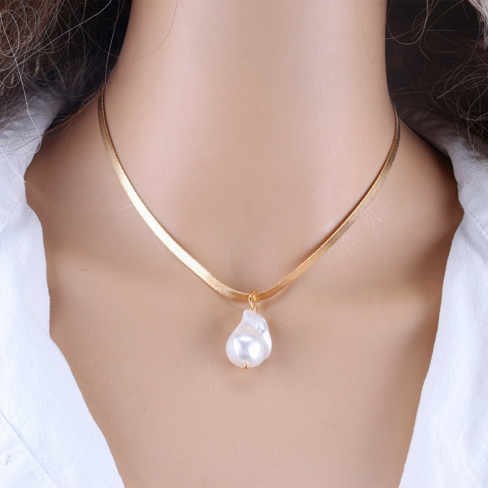 Elegant Big Pearl Necklaces