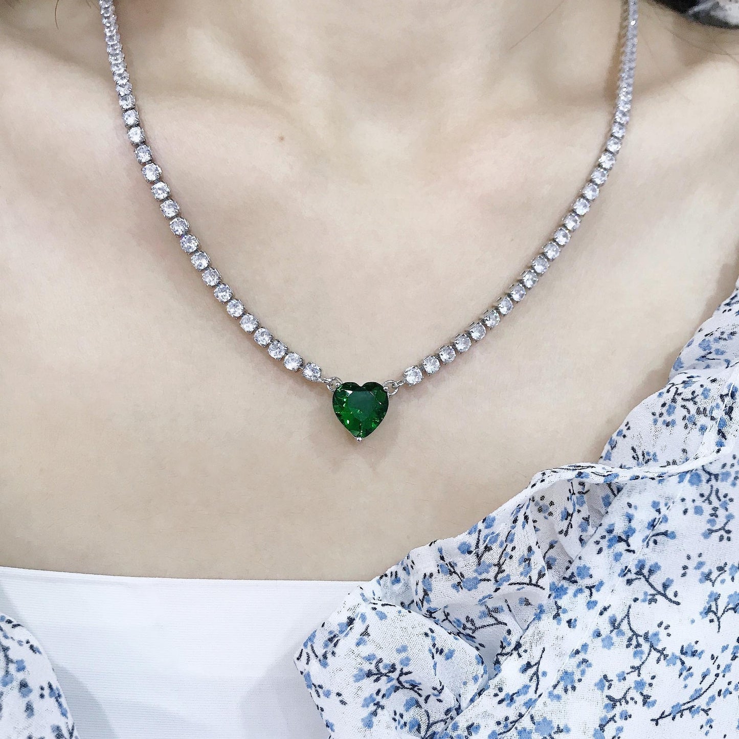 green heart zirconia necklace