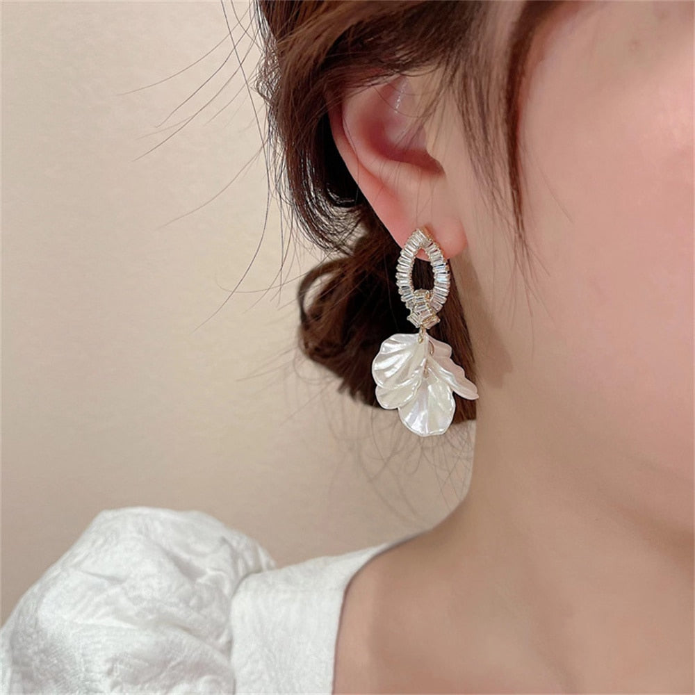 Zircon White Petals Earrings