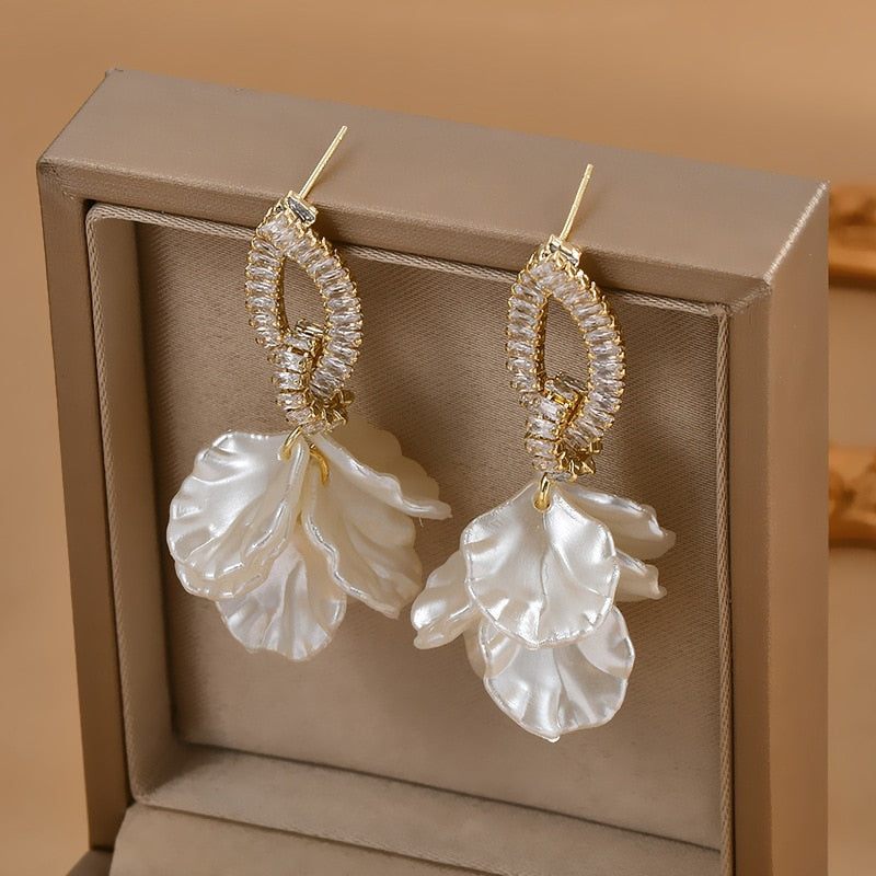 Zircon White Petals Earrings